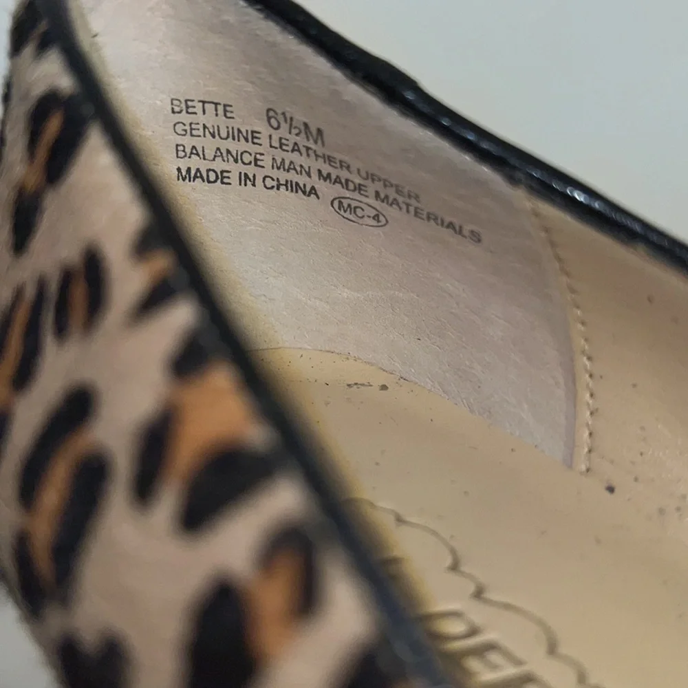oh…DEER! Slightly used leopard red heel pumps US6.5